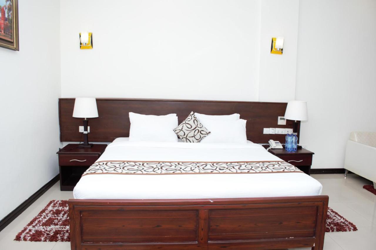 Hotel Blue Sapphire Dar es Salaam Exterior photo