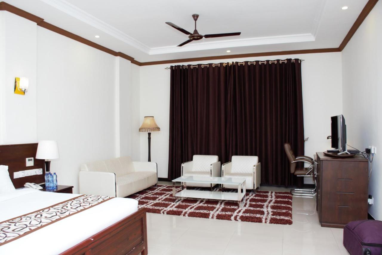 Hotel Blue Sapphire Dar es Salaam Exterior photo