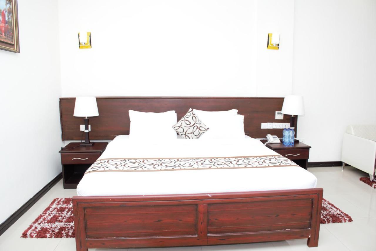 Hotel Blue Sapphire Dar es Salaam Exterior photo